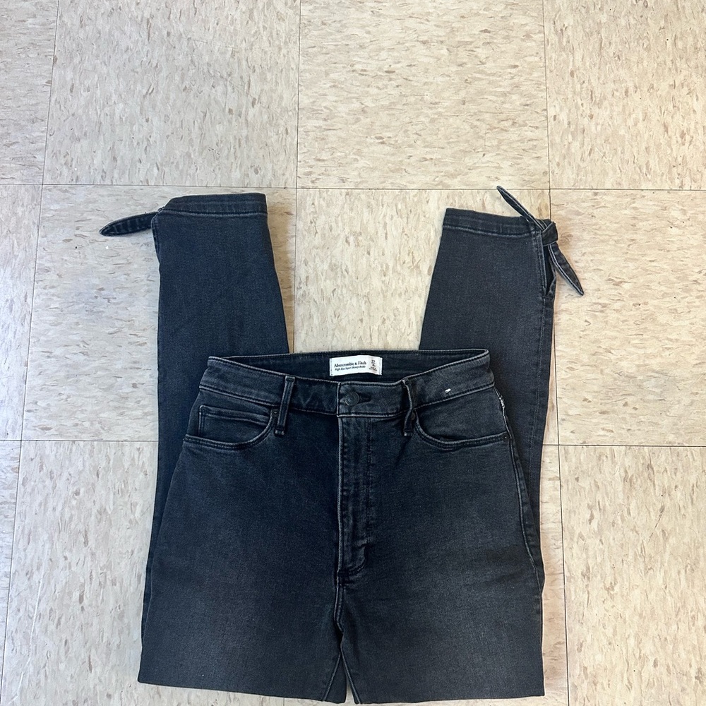 Abercrombie & Fitch Black Ankle Jeans
